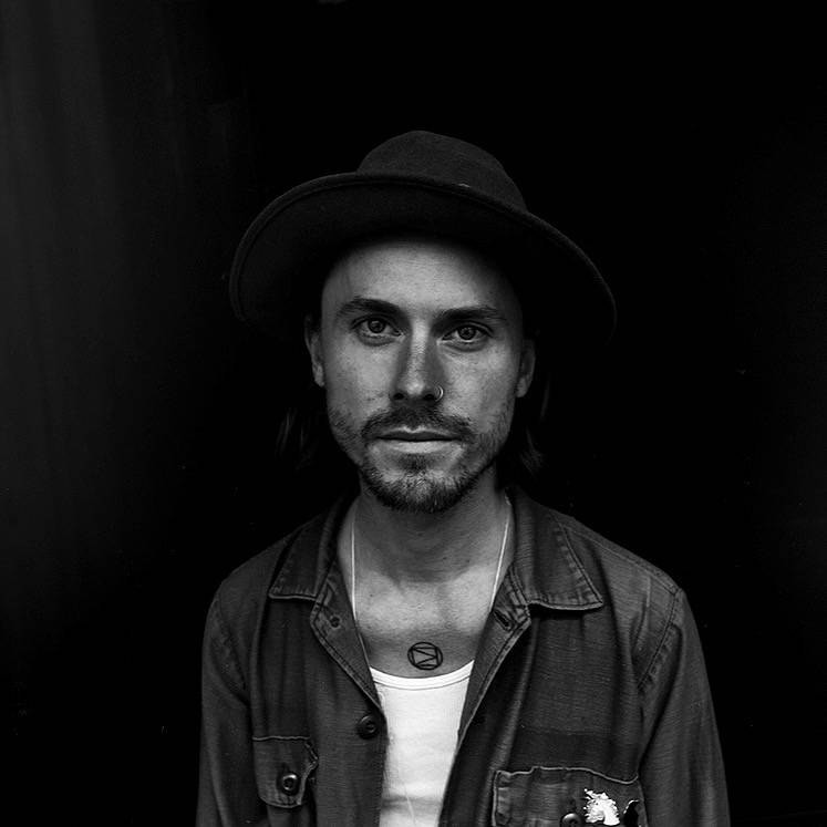 The Dead Tongues supports Mandolin Orange next February